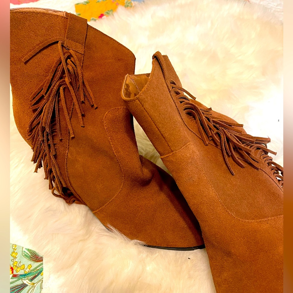 New Catharine Maladrino  Fringe Sides Faux Fur lining Size 10
